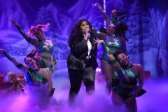 Lizzo performs on SNL 2019