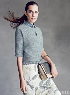 Photographer: Patrick Demarchelier Oliphant Studio hand-painted backdrop
